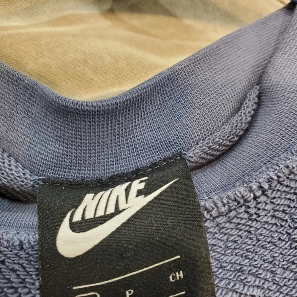 Nike sweatshirt‎
